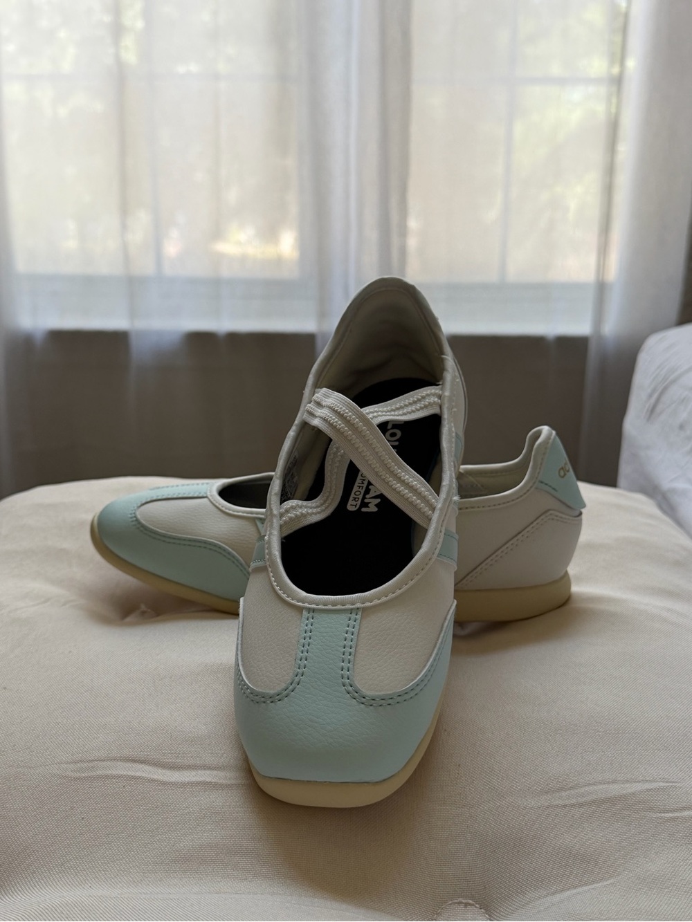 Adidas Barreda Mary Jane J Shoes White Blue JP6739 Size 6.5 NEW IN BOX